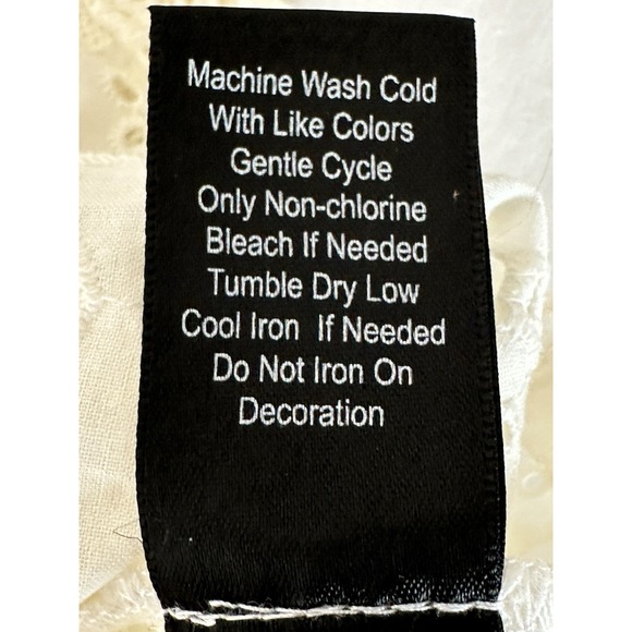 NEW Altar'd State Womens Small Ivory Peasant Crop Top Blouse Eyelet Lace Boho - Picture 7 of 9